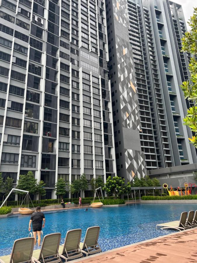 Pangsapuri Millerz Square 3 Bedroom Near Old Klang Road Mid Valley Beautiful Night View Kuala Lumpur
